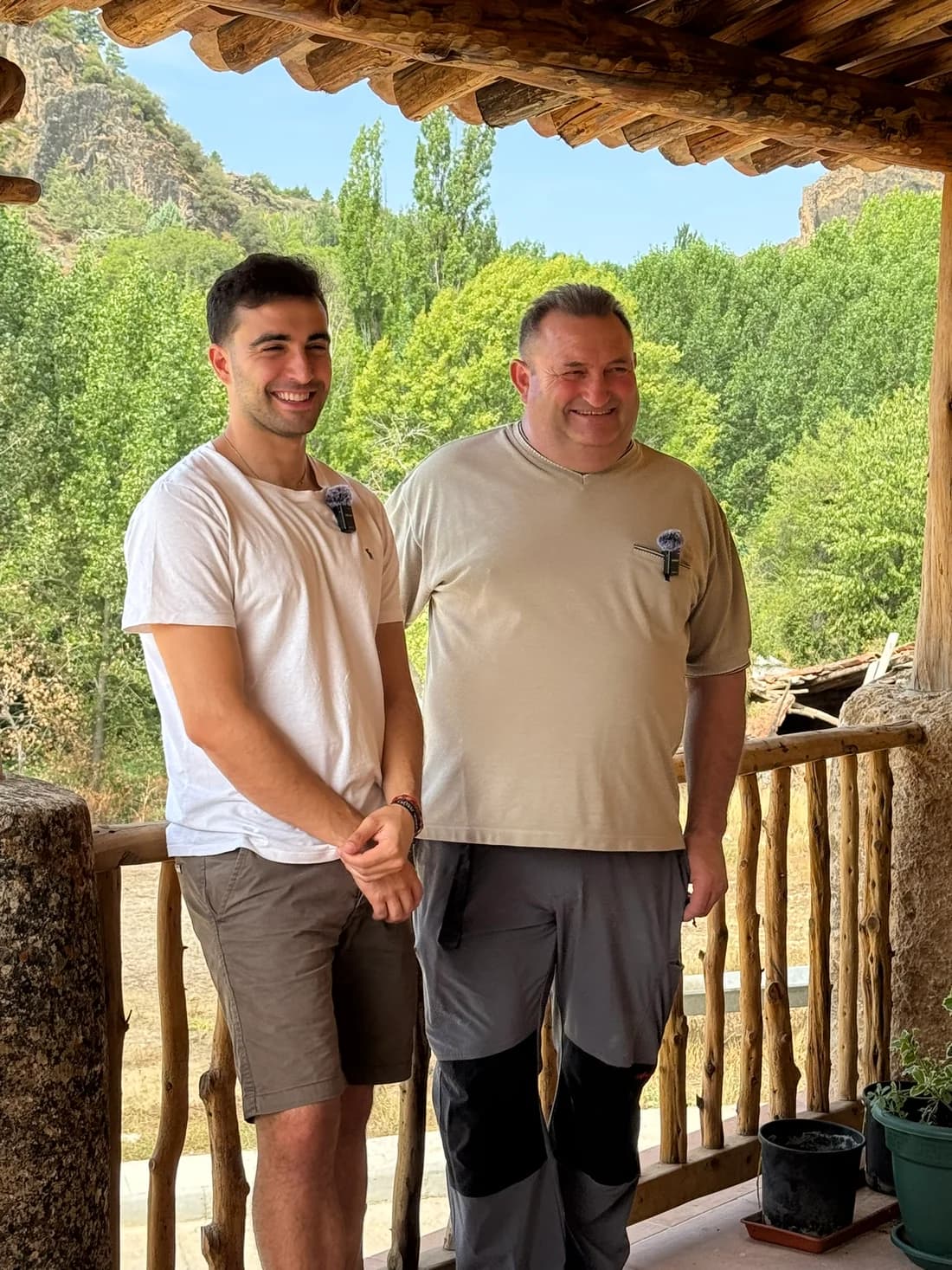 Father and son, founders of Trophyland, in their Cañete workshop